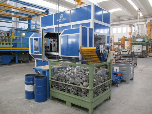 Macchina da taglio automatica